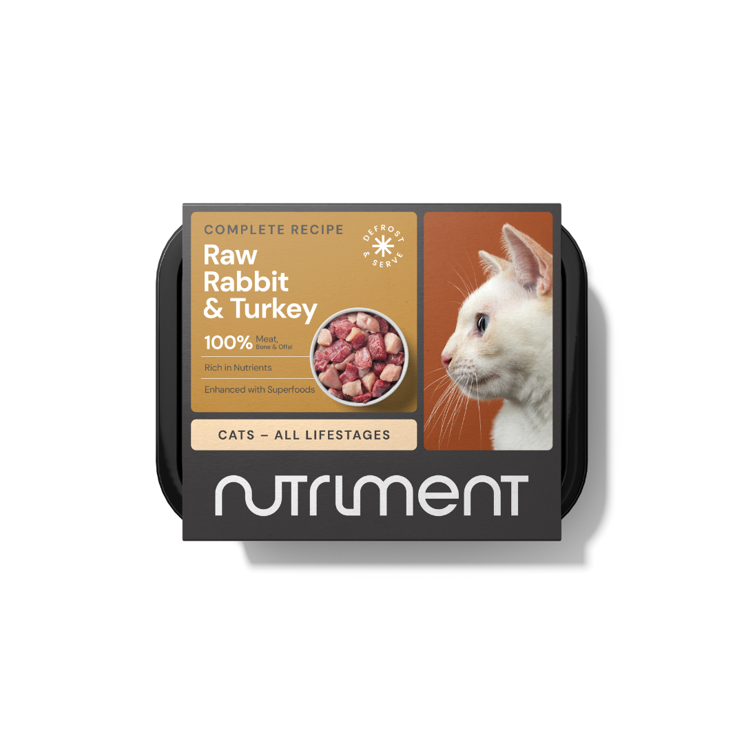 Cat Rabbit & Turkey Dinner 175g features a white cat, with turkey and raw rabbit for all life stages.